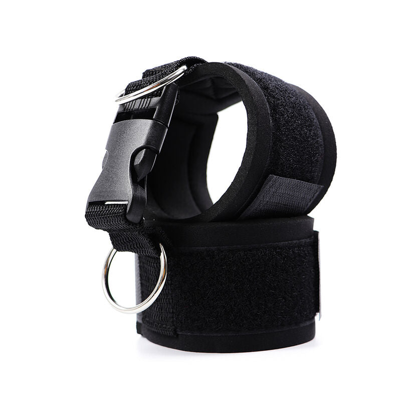 OHMAMA FETISH - NEOPRENE WRIST CLIP WITH HOOK AND RING
