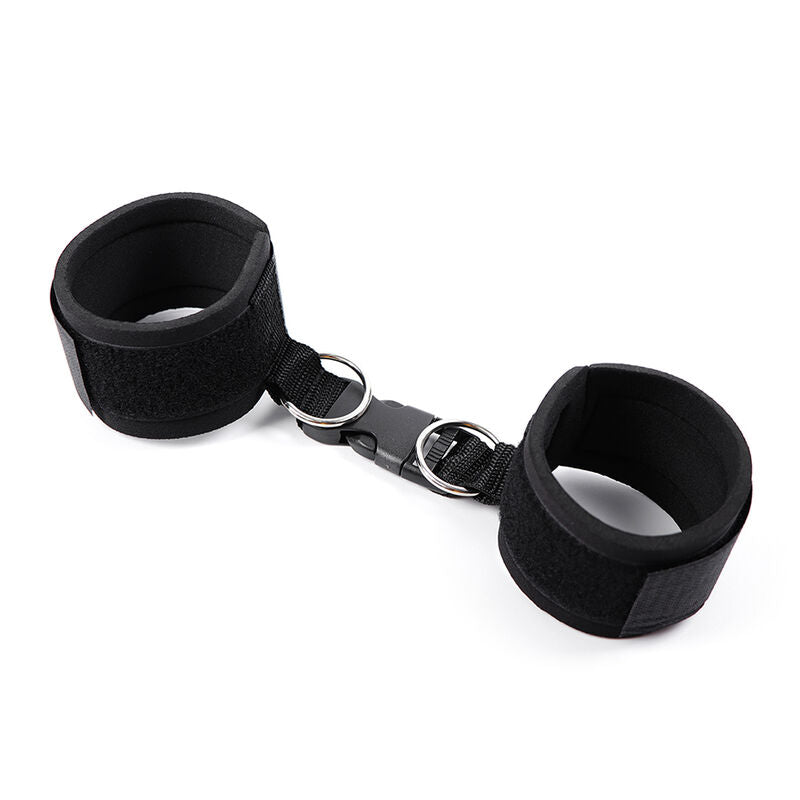 OHMAMA FETISH - NEOPRENE WRIST CLIP WITH HOOK AND RING