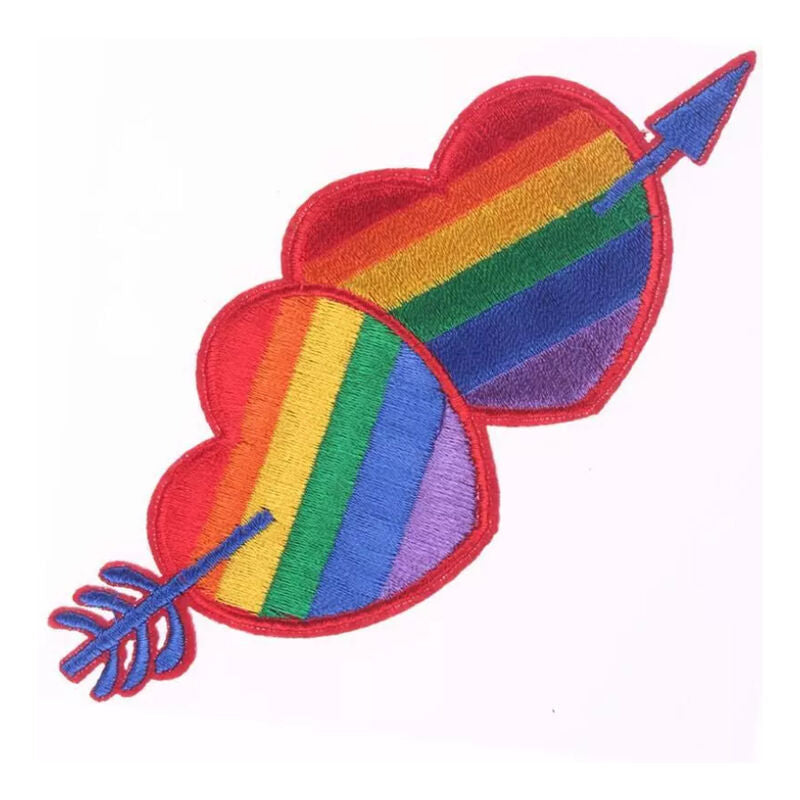 PRIDE - PATCH AVEC COEUR DRAPEAU LGBT