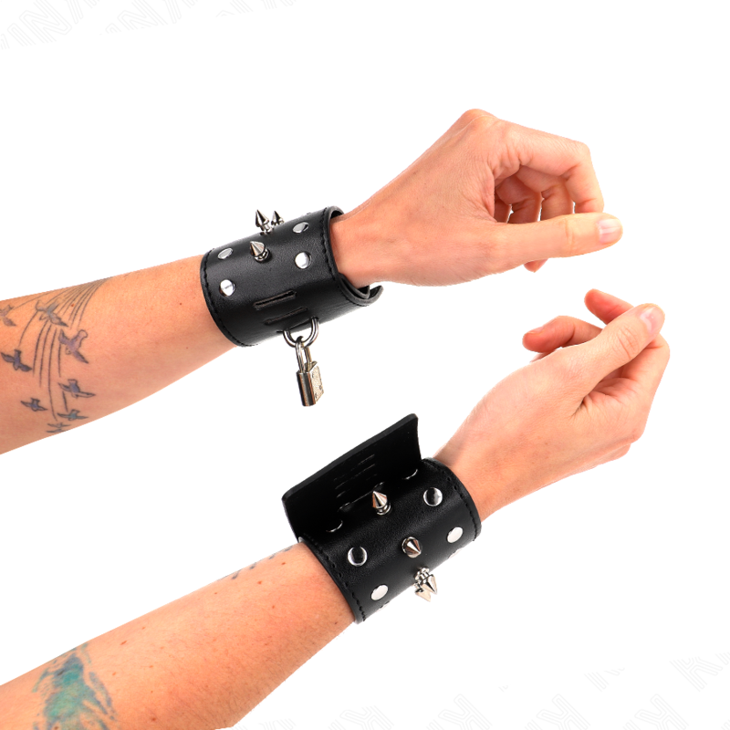 KINK - PUNK WRIST RESISTANCE WITH SPIKES 25 X 6 CM